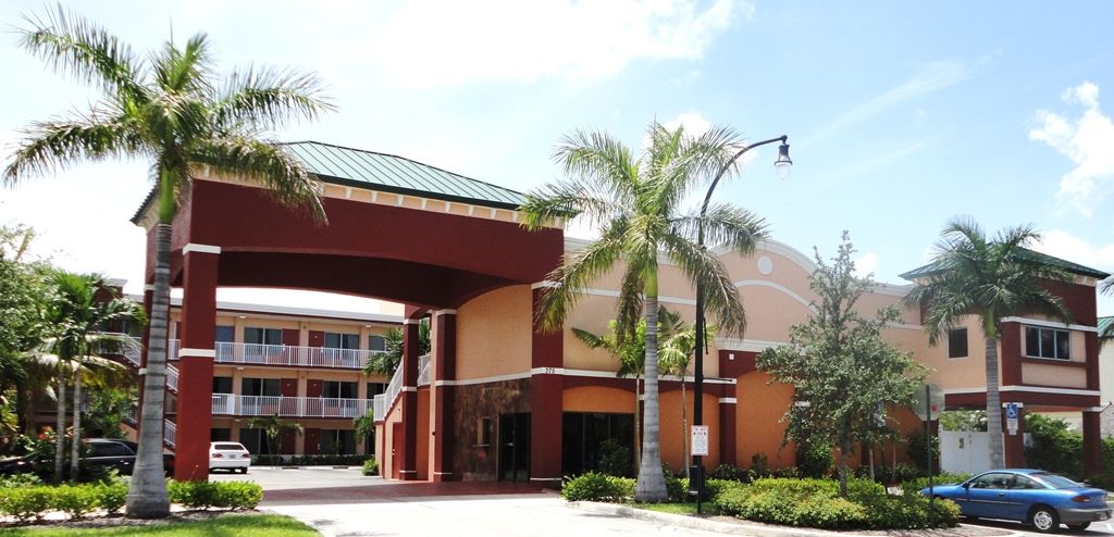 Plantation Inn Hotel And Lounge Extérieur photo