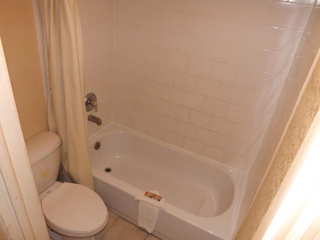 Plantation Inn Hotel And Lounge Chambre photo